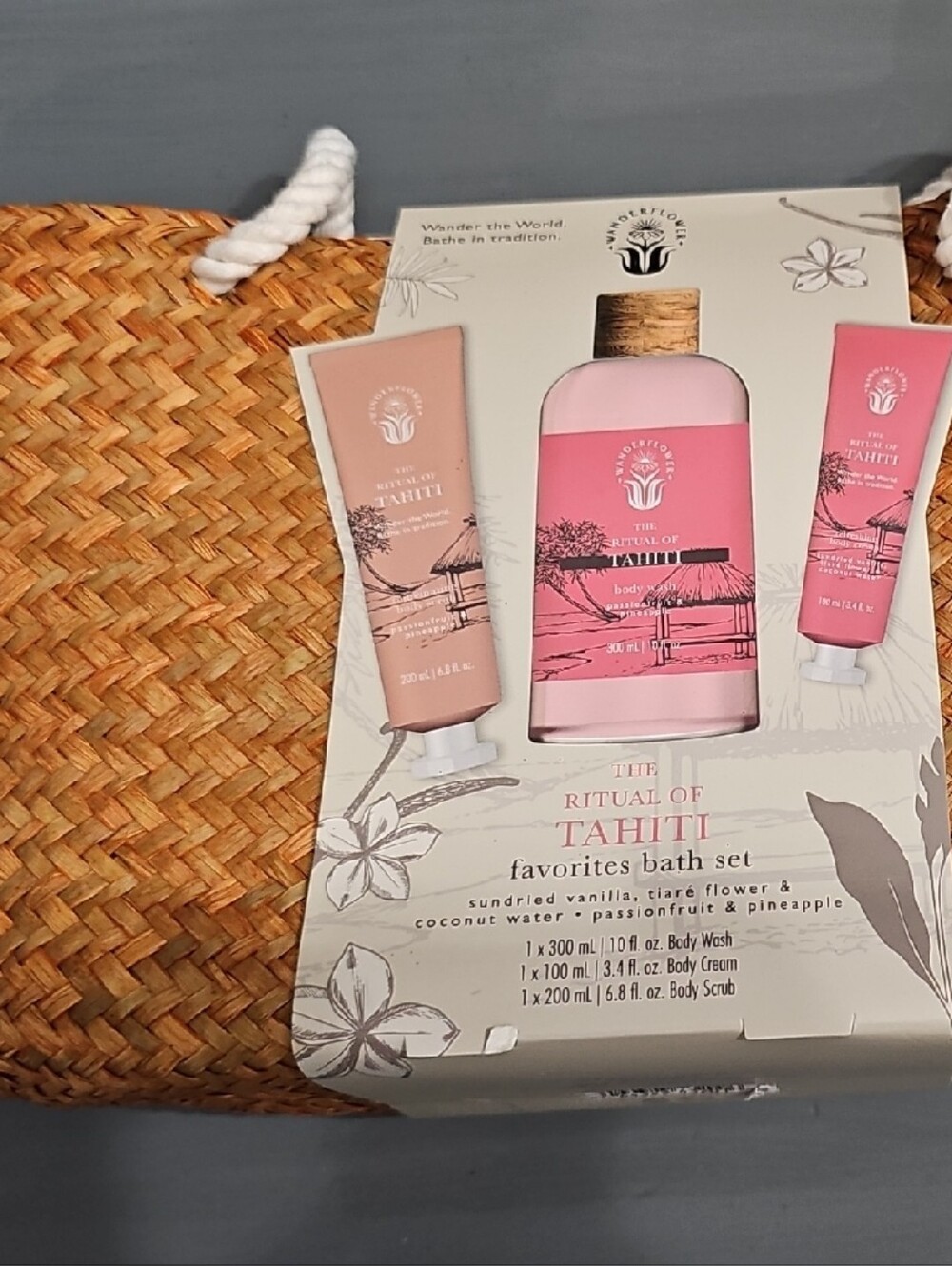 Ritual of Tahiti Pink Bath & Body Favorites Set